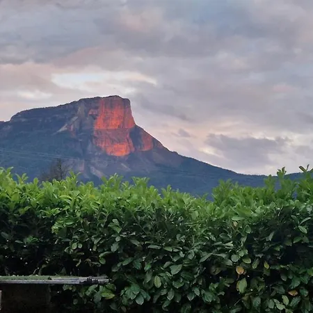 House, Pool And Mountains Vakantiehuis Myans
